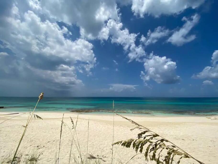 Beach'Nbarefoot Nassau Exterior photo